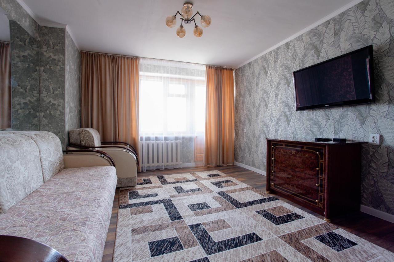2-Х Комнатная Квартира В Центре По Ул. Козыбаева Д.107 Kostanay Dış mekan fotoğraf