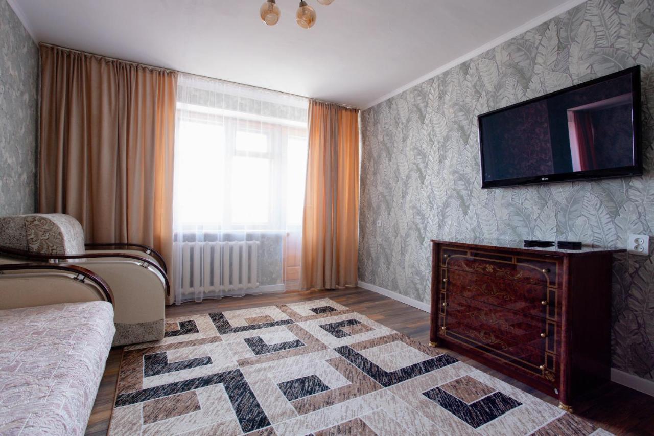 2-Х Комнатная Квартира В Центре По Ул. Козыбаева Д.107 Kostanay Dış mekan fotoğraf