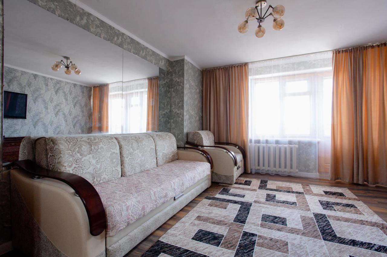 2-Х Комнатная Квартира В Центре По Ул. Козыбаева Д.107 Kostanay Dış mekan fotoğraf