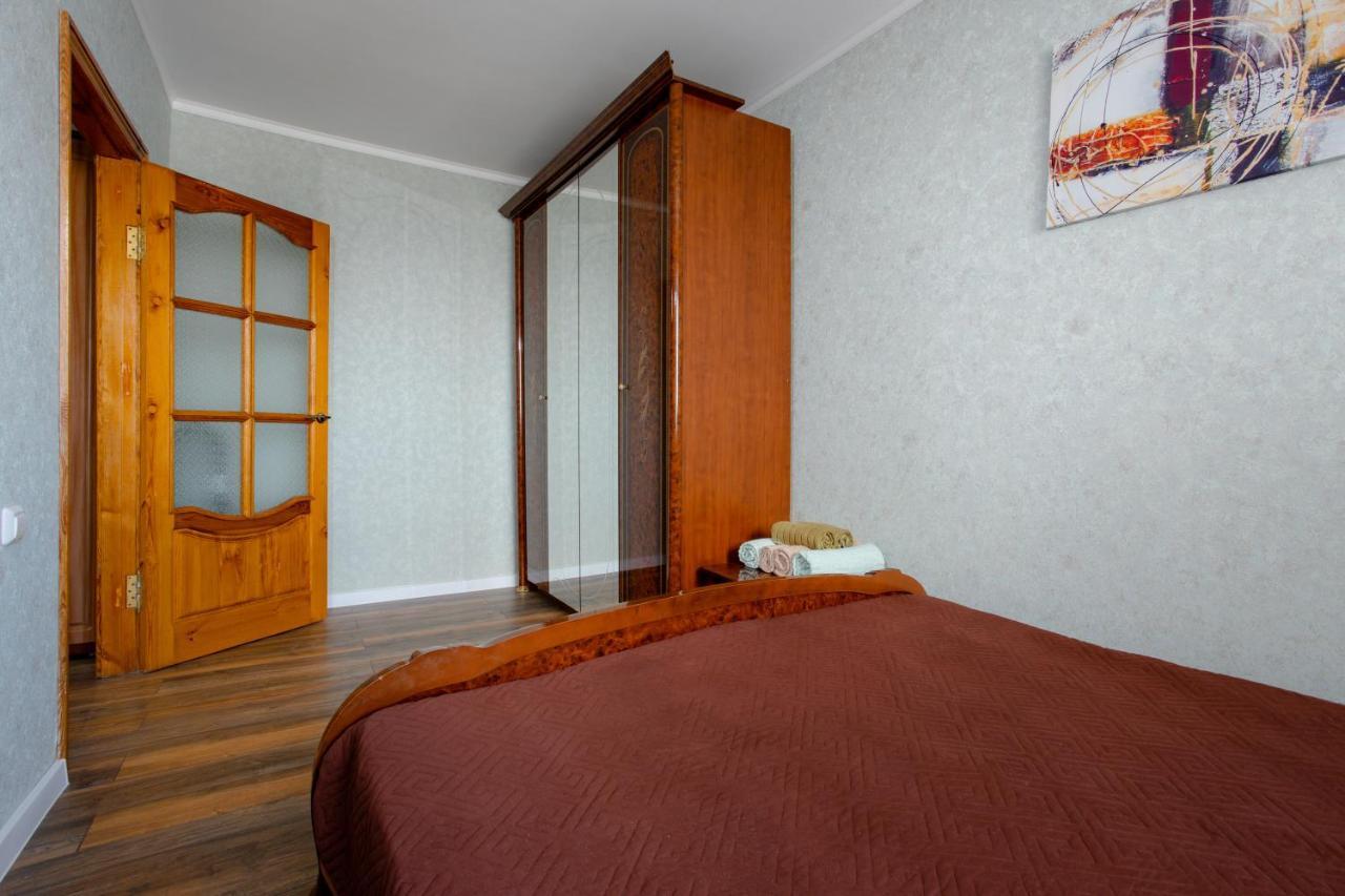 2-Х Комнатная Квартира В Центре По Ул. Козыбаева Д.107 Kostanay Dış mekan fotoğraf